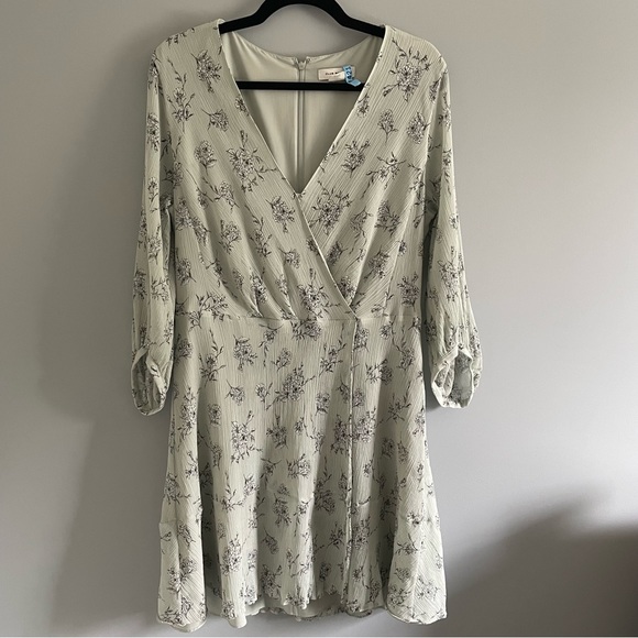 CLUB MONACO Pitched Sleeve Floral Mini Dress Size 12 - Picture 9 of 14
